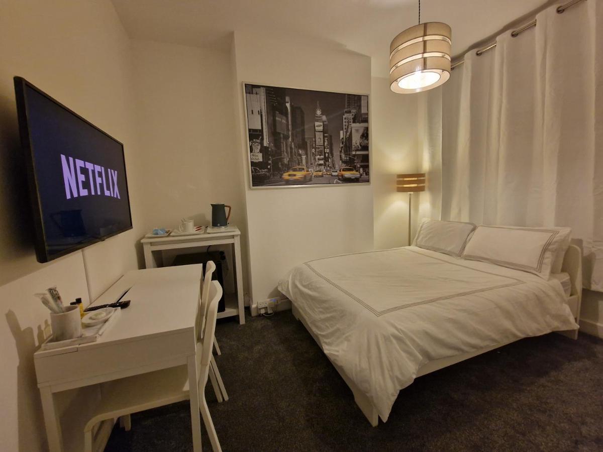 Beautiful Rooms In Лондон Екстериор снимка