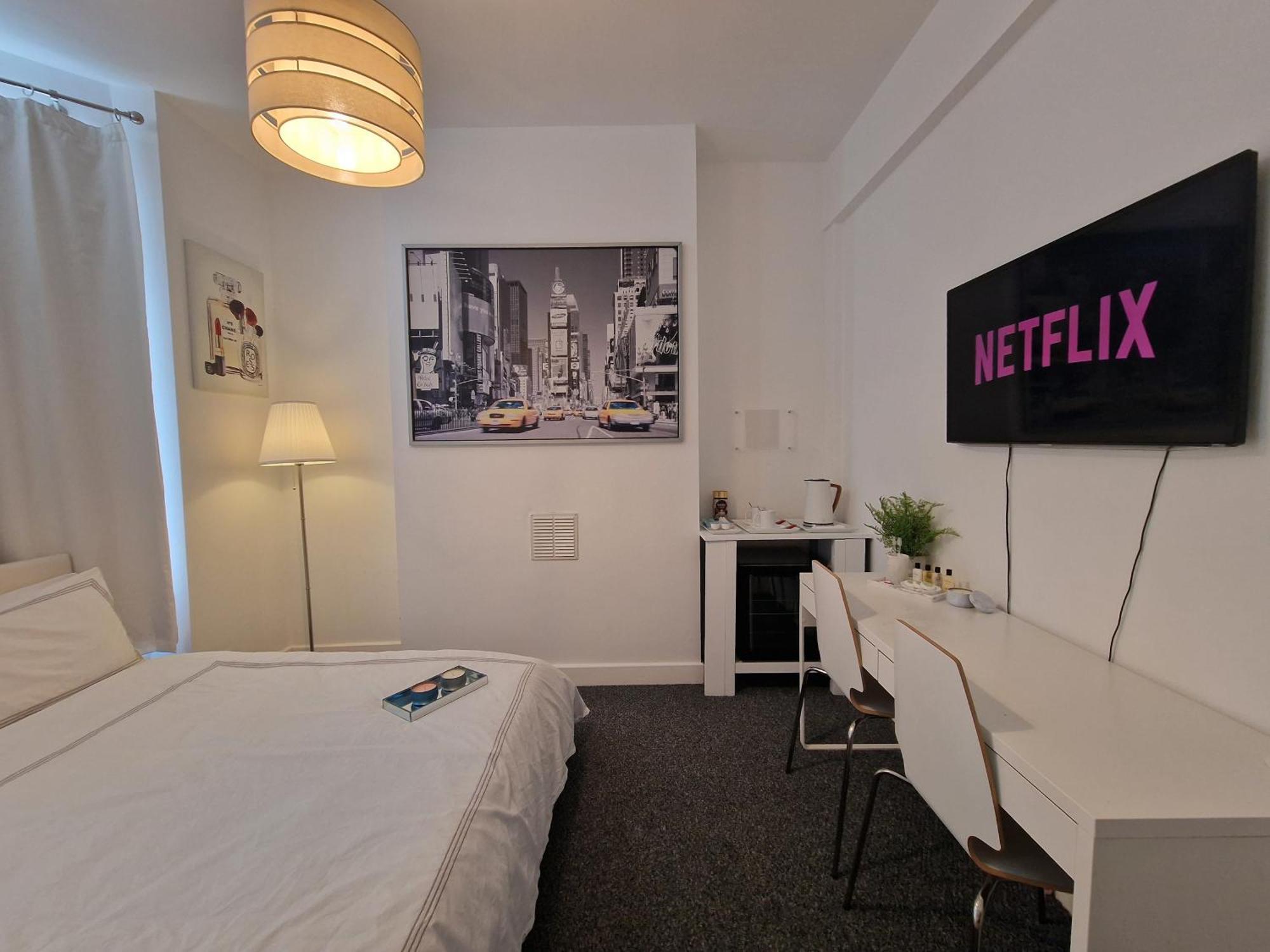 Beautiful Rooms In Лондон Екстериор снимка